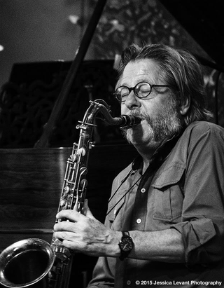 Illustration for article titled Noted but obscure musician Ralph Carney has died